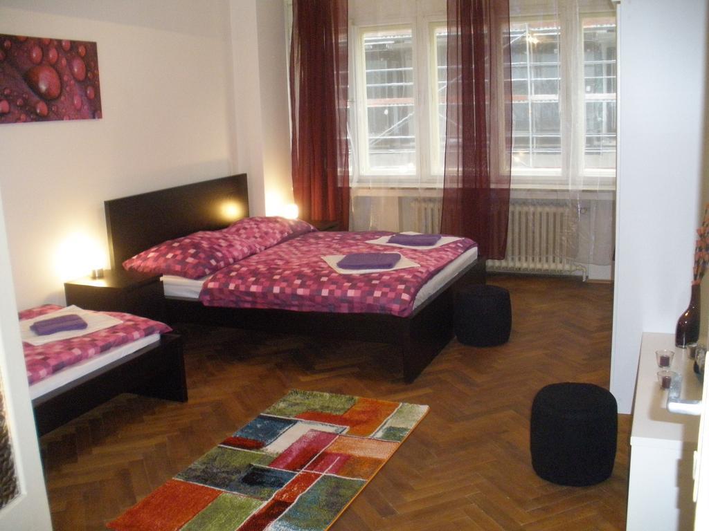 Apartments Tronicek Prága Szoba fotó