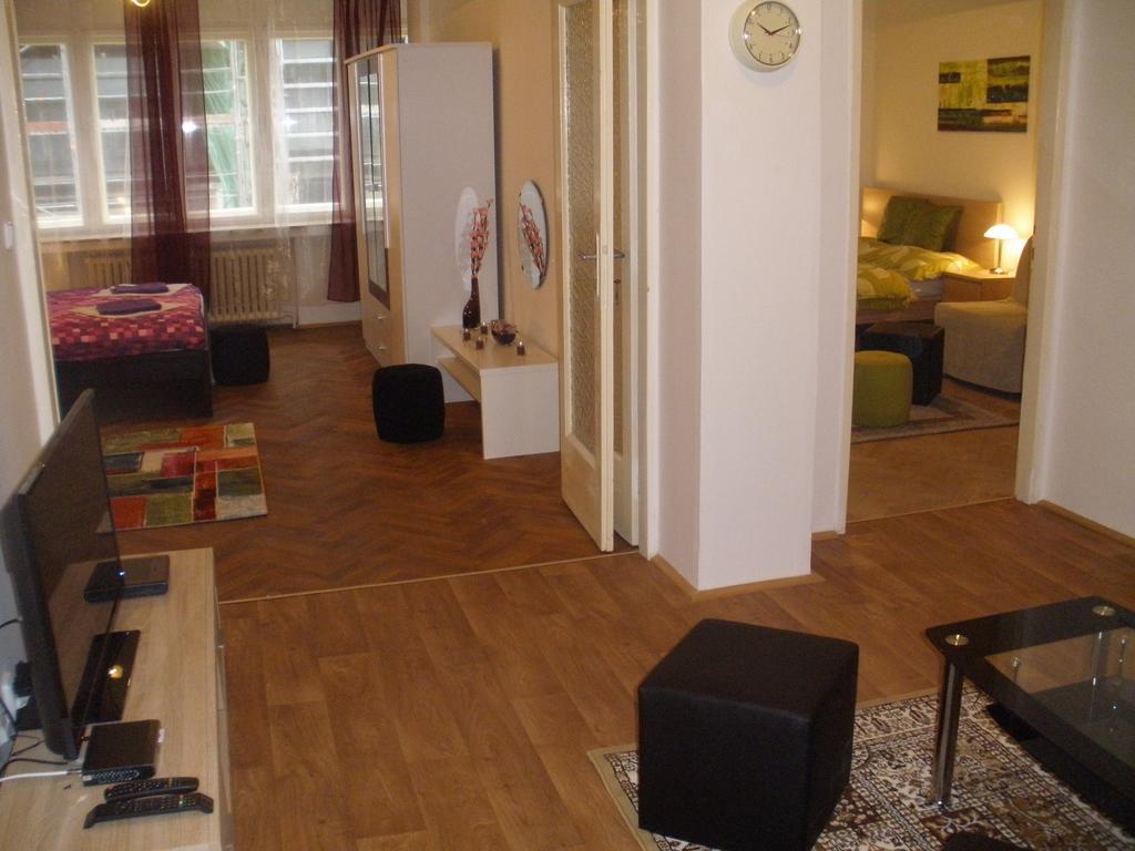 Apartments Tronicek Prága Szoba fotó